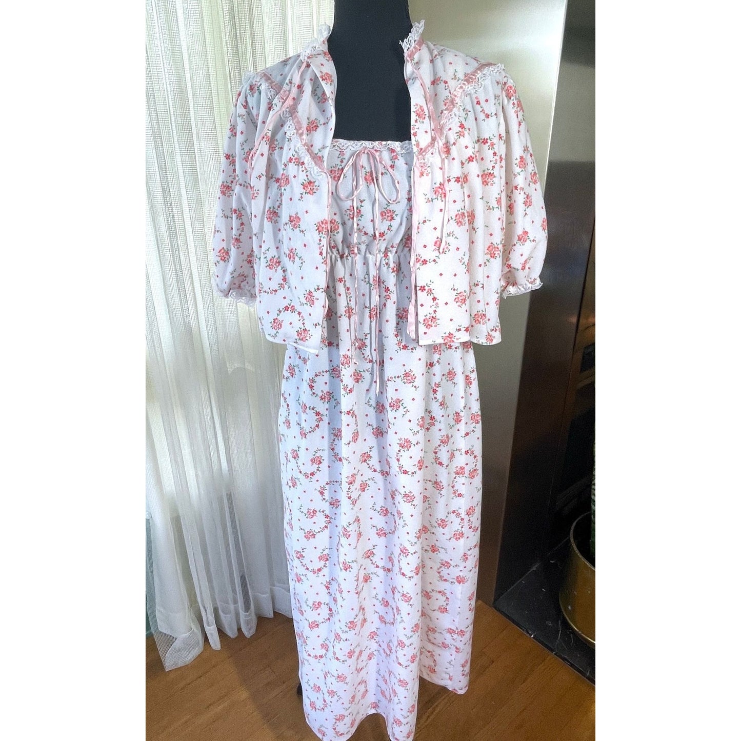 Vintage 1980s peignoir set, white and pink flannel negligee and bed jacket