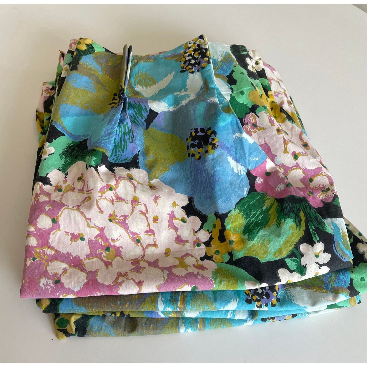 Vintage 60s pleated curtain, hydrangea large floral