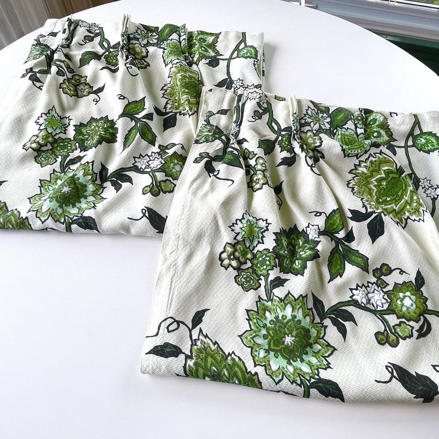 Vintage 60s pleated curtain, green and white bold floral fiberglass panel