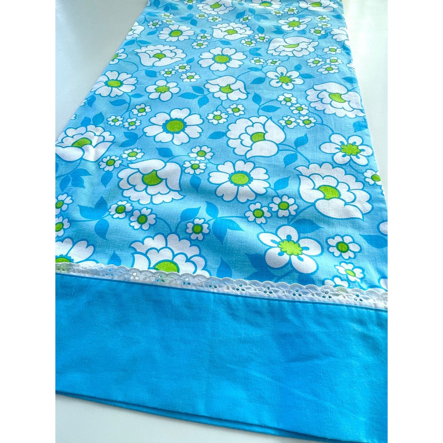 Vintage 70s pillowcase,  Wabasso