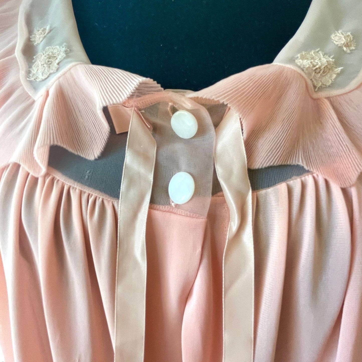 Vintage 1940s peignoir set, peach negligee and peignoir