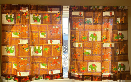 Vintage 70s children bedroom curtains, Oakville kids
