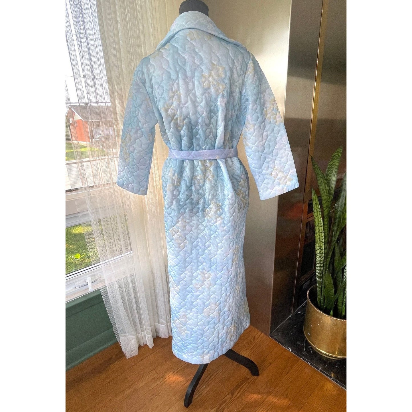Vintage 70s robe, quilted house coat, Hamilton Lingerie