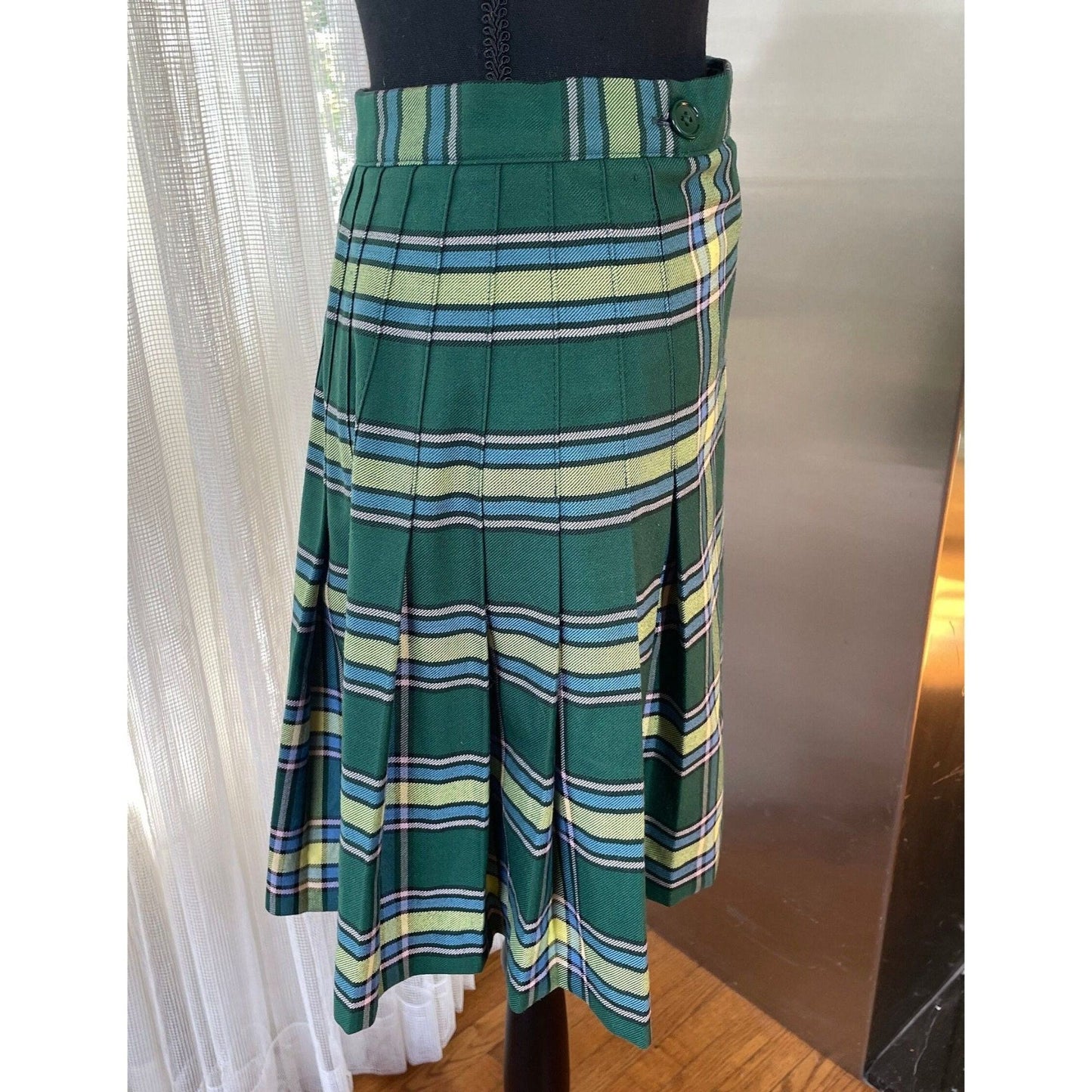 Vintage 80s mini skirt, student pleated plaid skirt