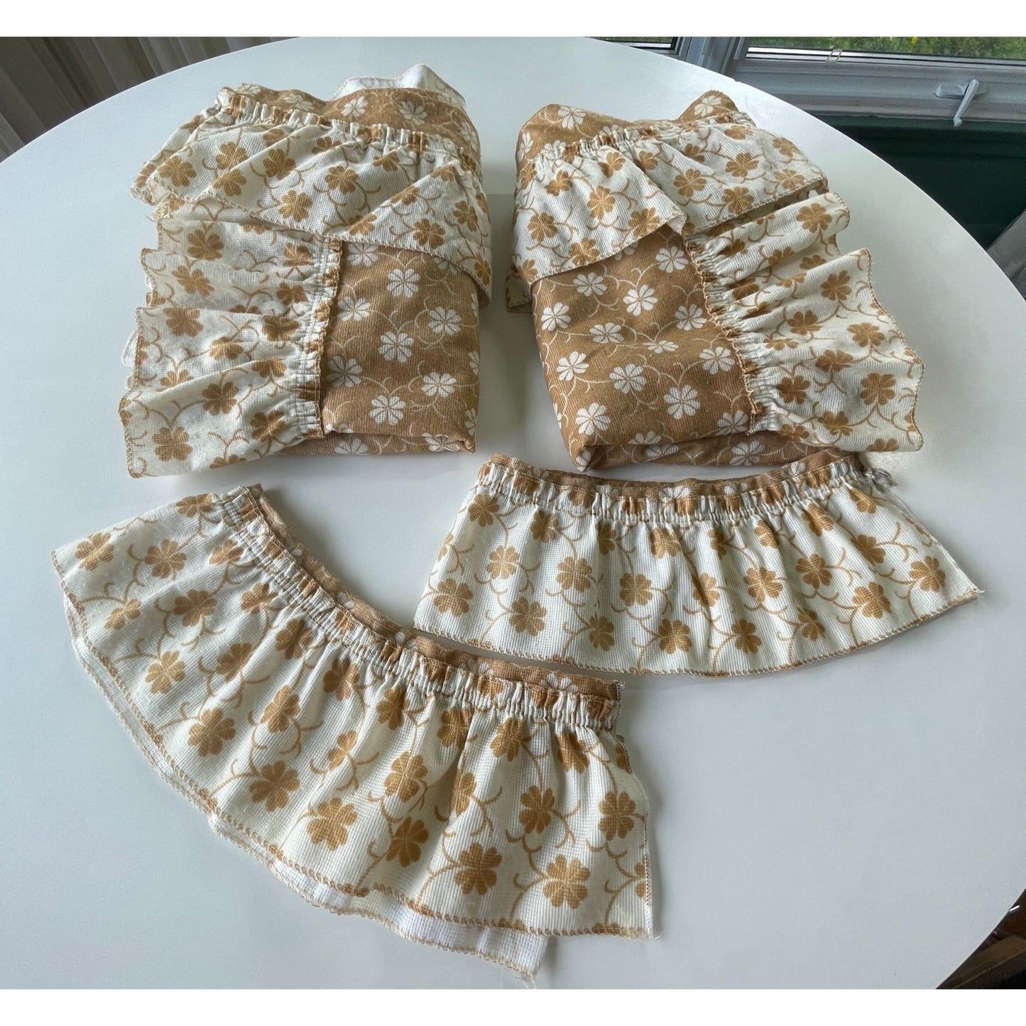 Vintage 80s ruffled curtains with tieback, tan clovers
