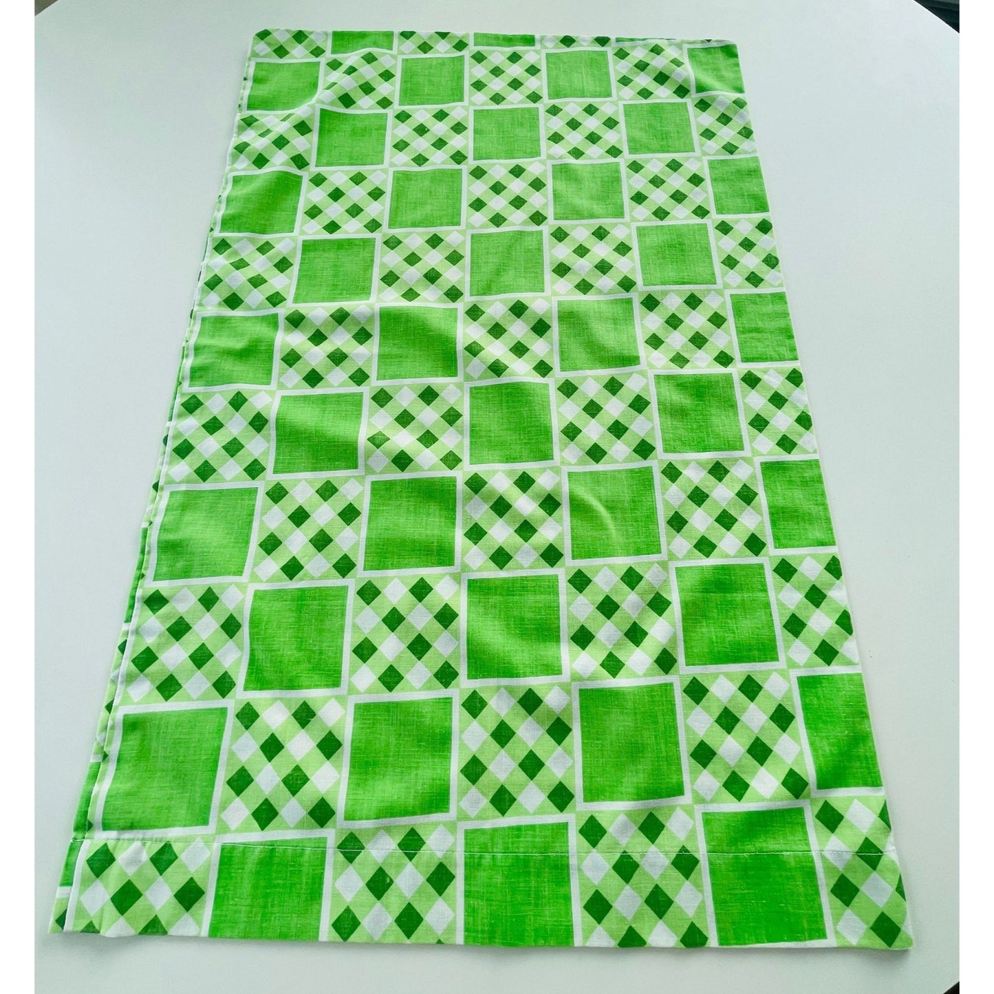 Vintage 80s pillowcase