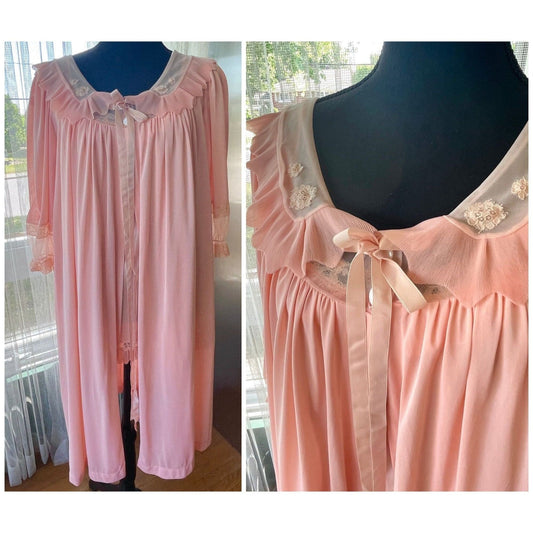 Vintage 1940s peignoir set, peach negligee and peignoir