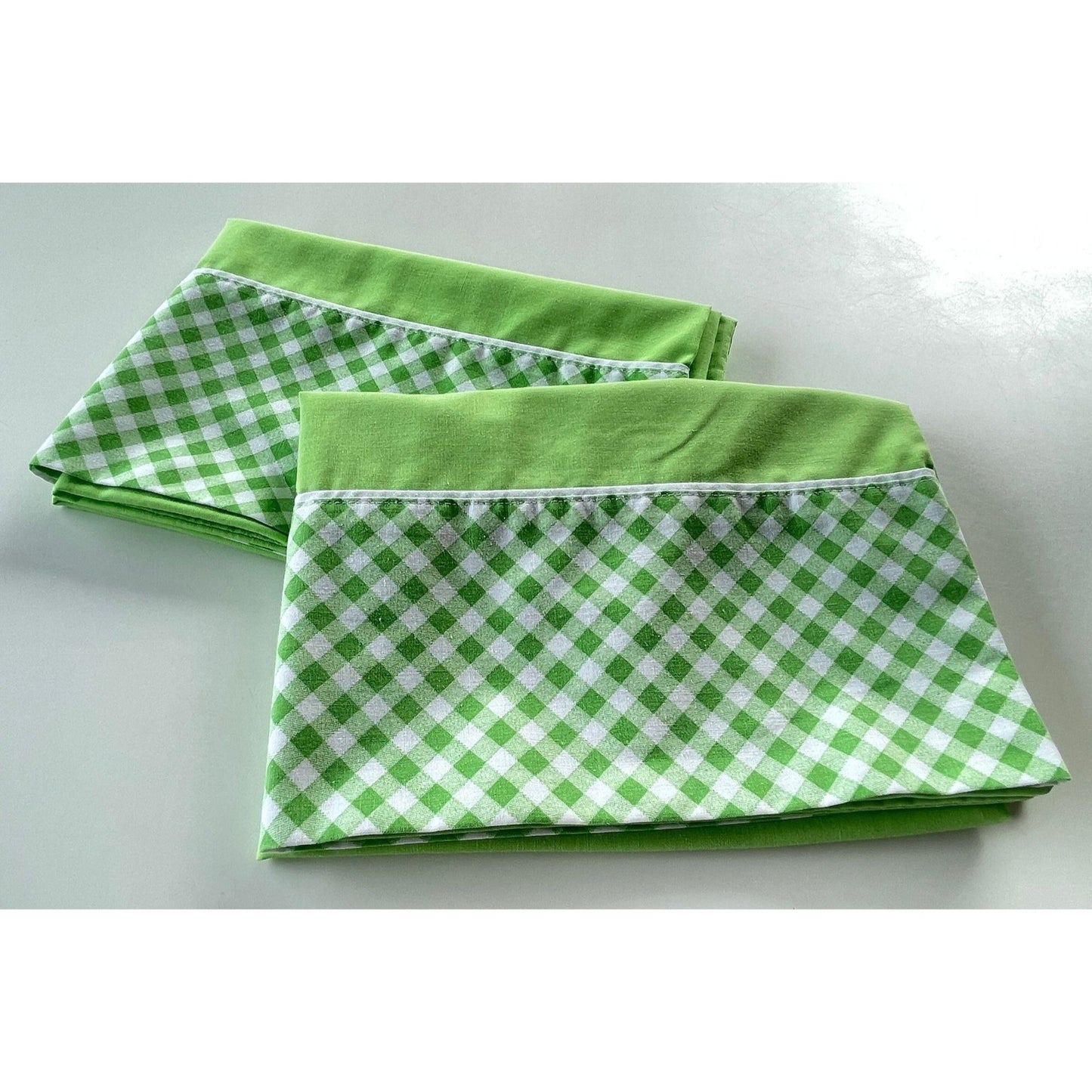 Vintage 80s pillowcases, Cannon Featherlite