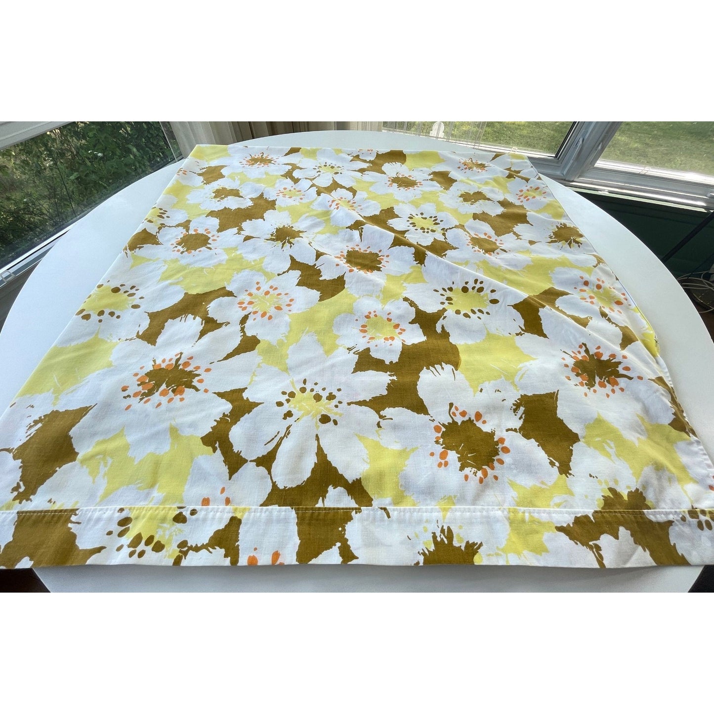 Vintage 70s semi fitted sheet, twin size, Truprest