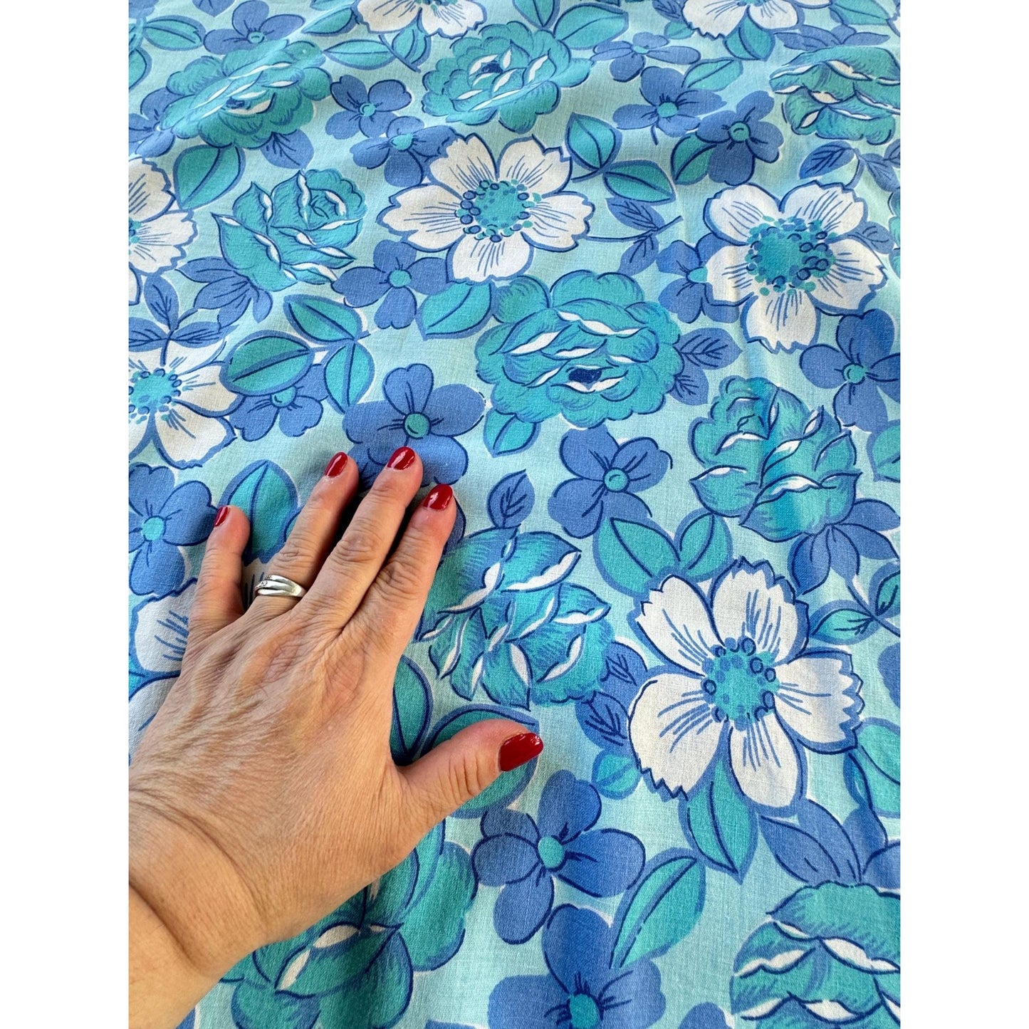 Vintage 70s flat /top sheet, blue flowers, twin size, Wabasso