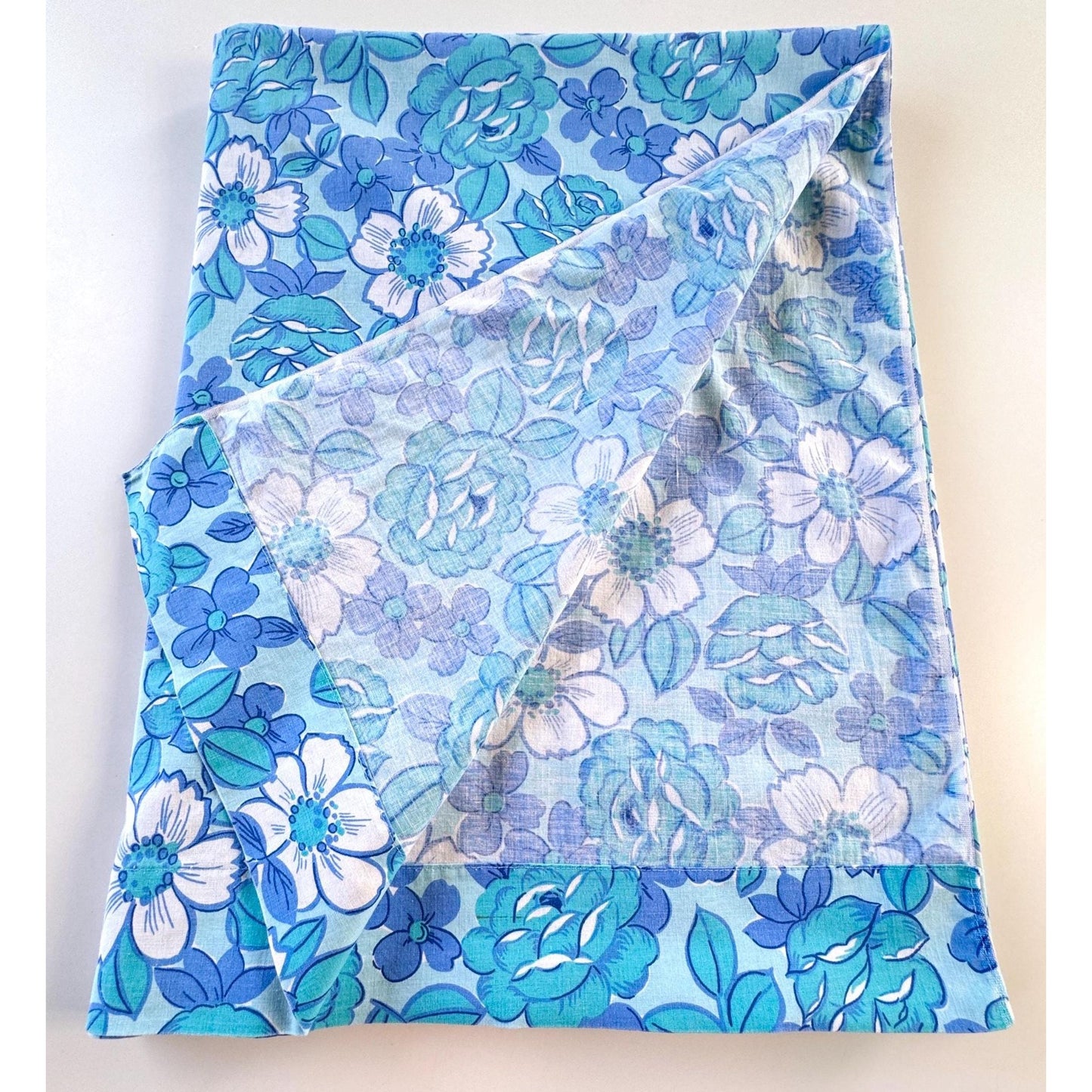 Vintage 70s flat /top sheet, blue flowers, twin size, Wabasso