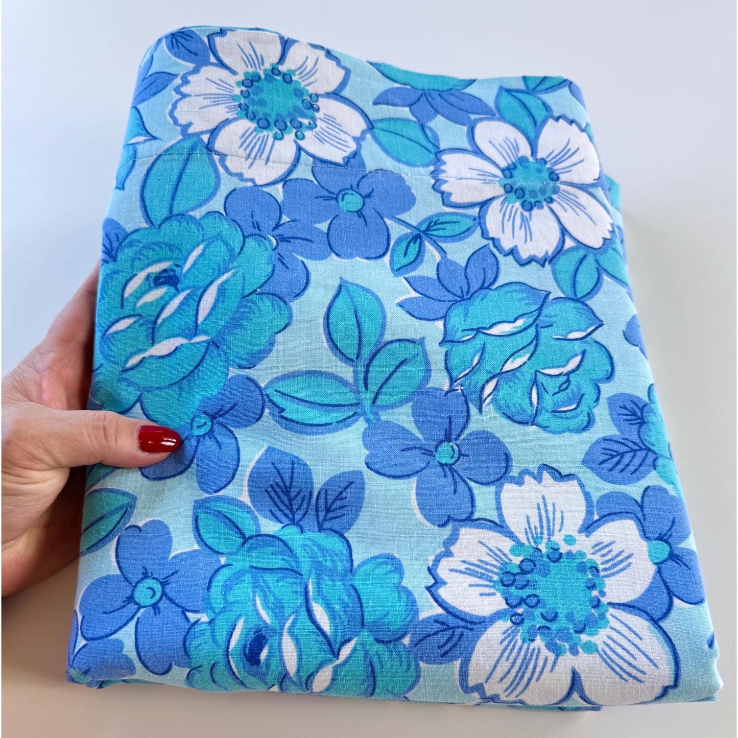 Vintage 70s flat /top sheet, blue flowers, twin size, Wabasso