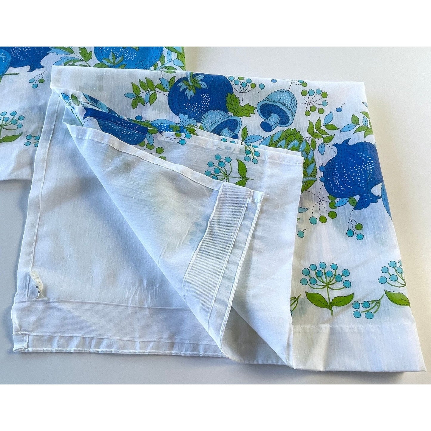 Vintage 70s cafe curtains, white green and blue vegetables panel and valance set
