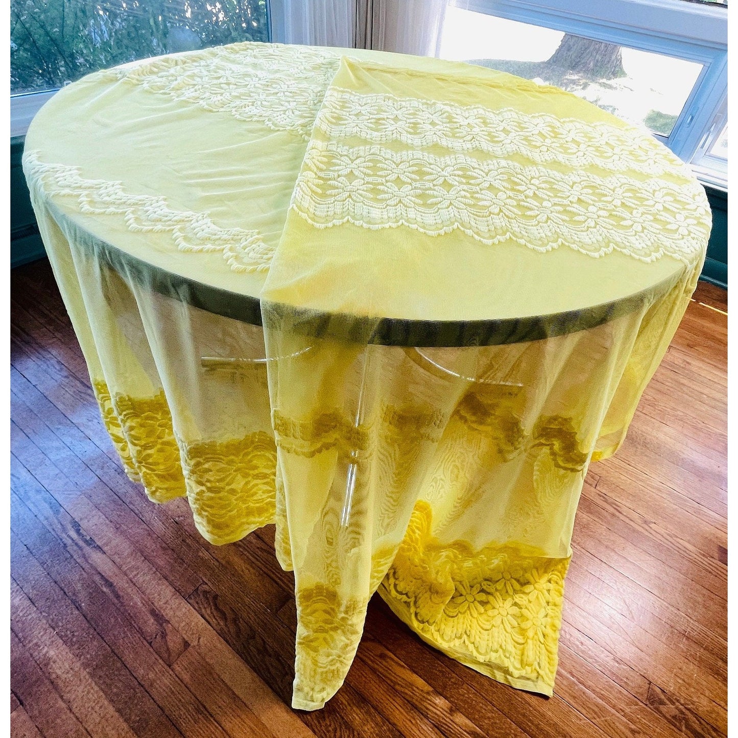 Vintage 70s curtain, yellow embroidered daisies, mesh panel