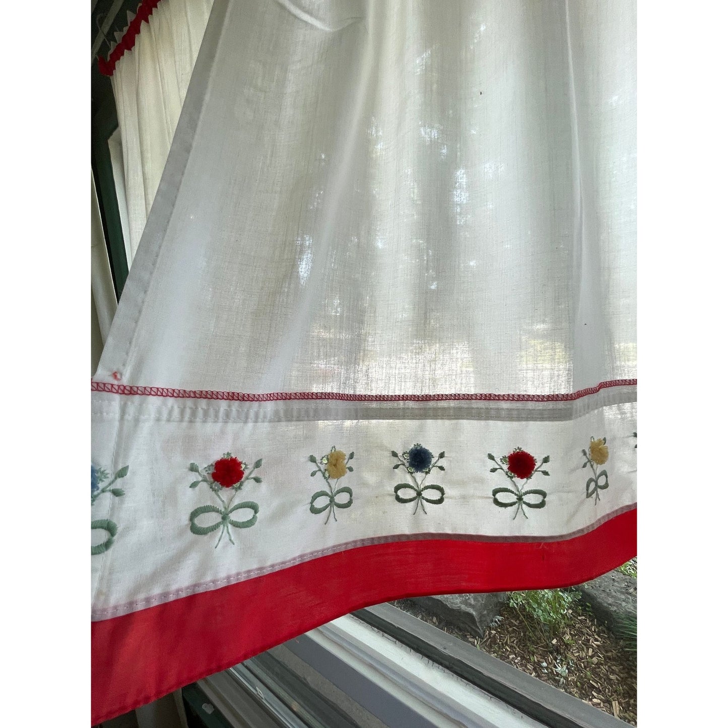 Vintage 70s curtain, embroidered red, yellow, blue flowers with pompoms