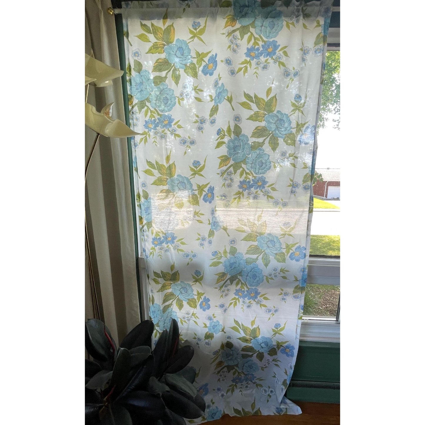 Vintage 70s curtain, large blue flowers and leaves, sheer panel