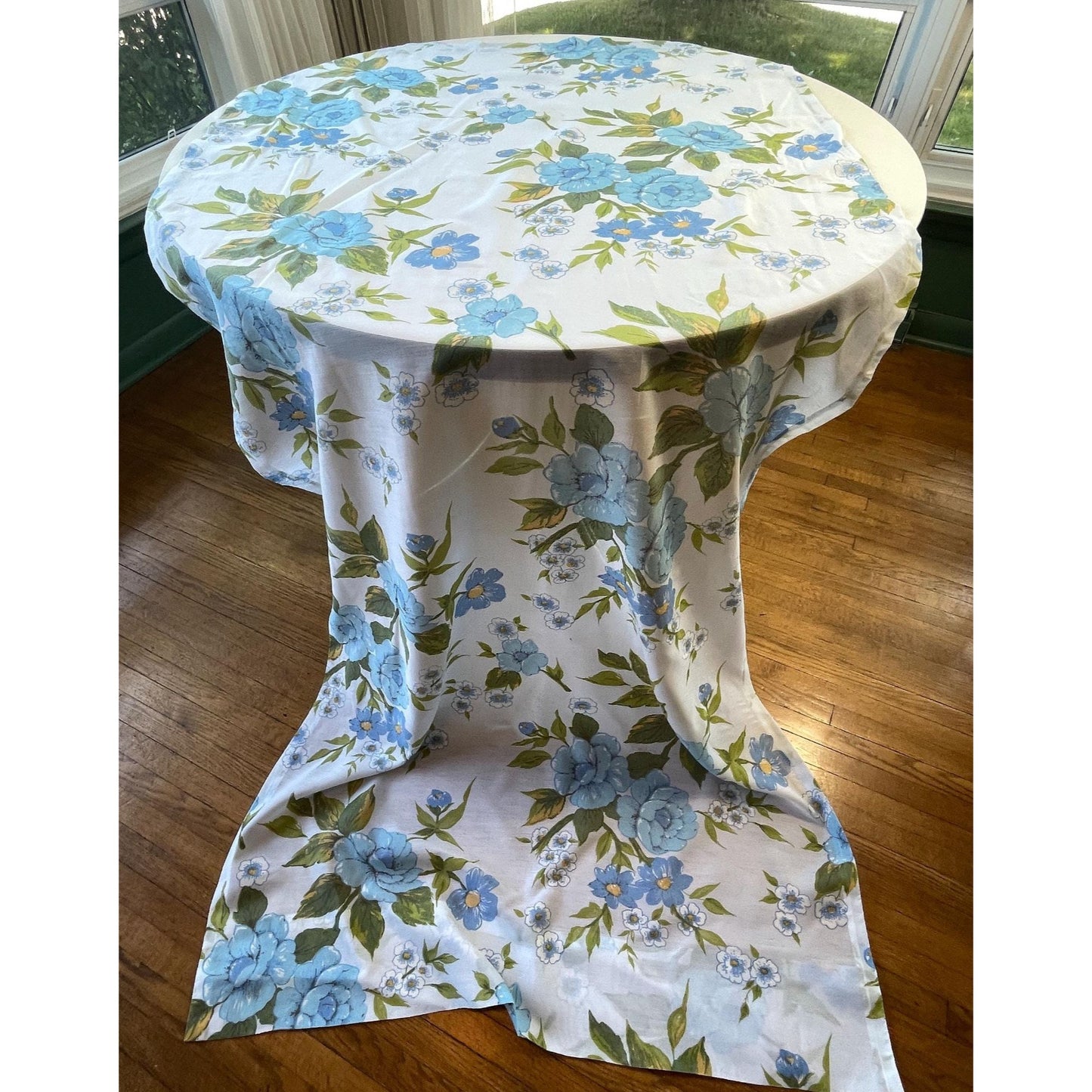 Vintage 70s curtain, large blue flowers and leaves, sheer panel