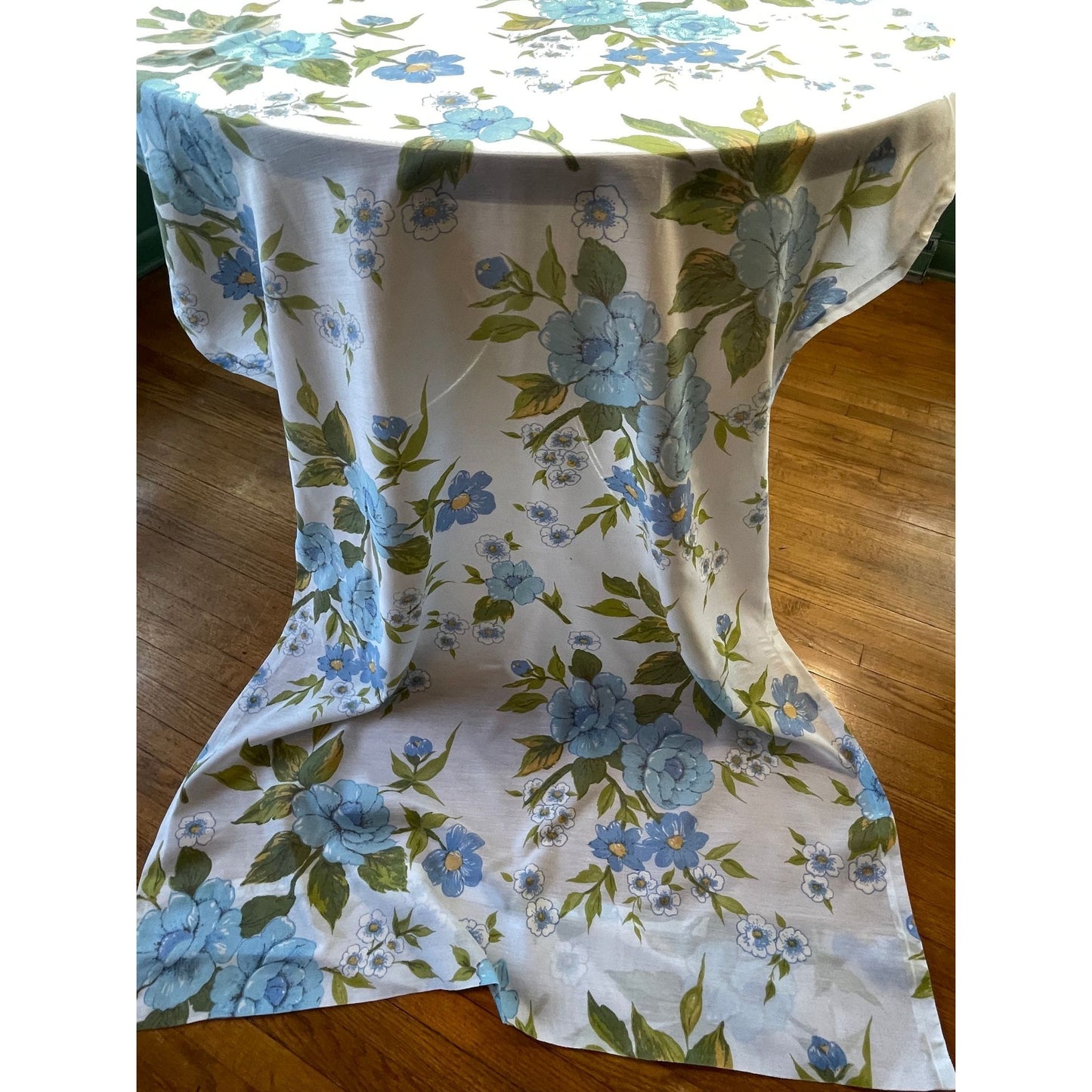 Vintage 70s curtain, large blue flowers and leaves, sheer panel