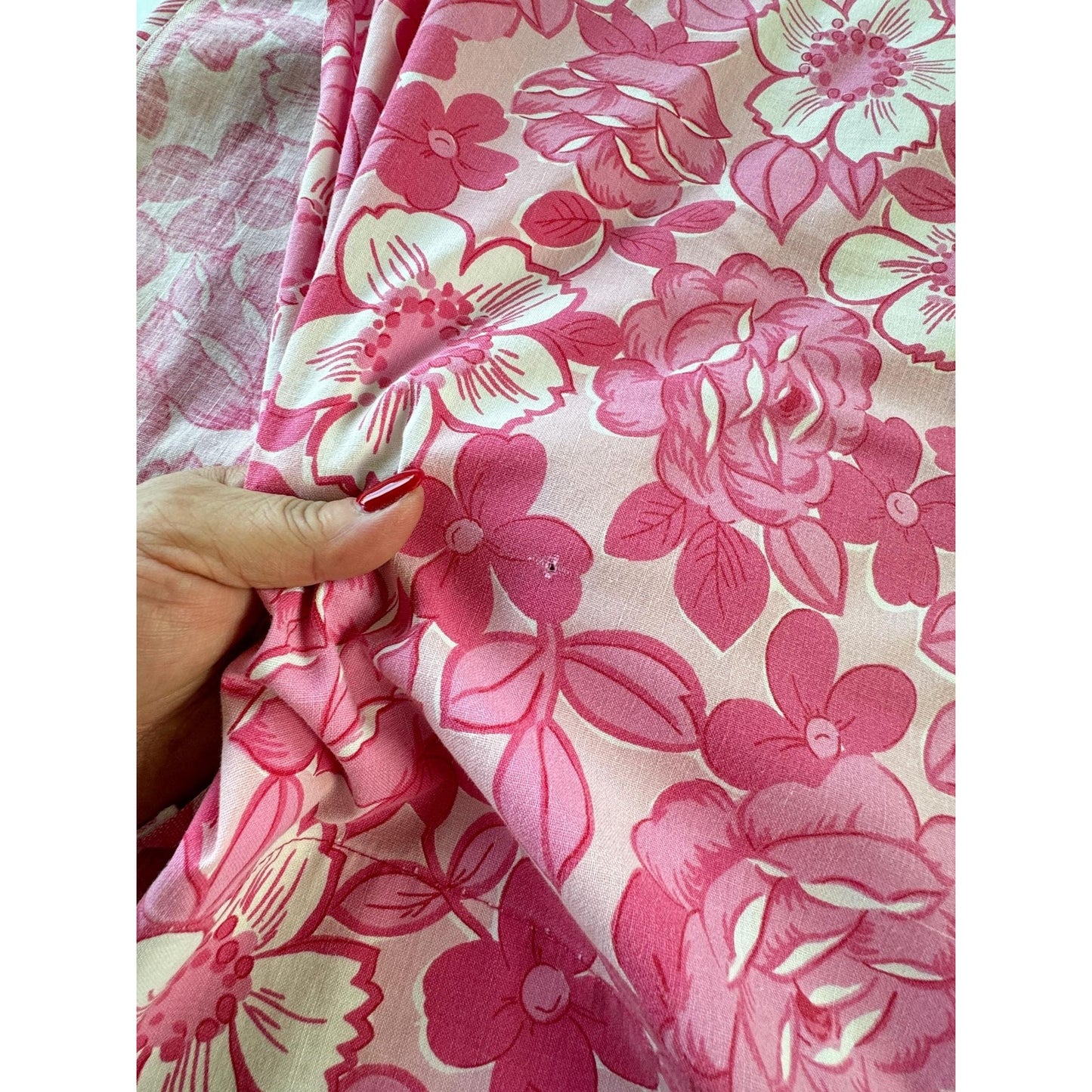 Vintage 70s flat /top sheet, pink flowers, full size, Wabasso