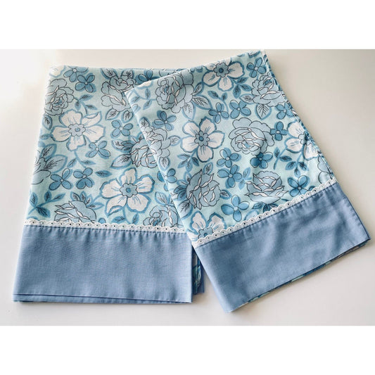 Vintage 70s pillowcases, blue flowers , Dan River Dantrel