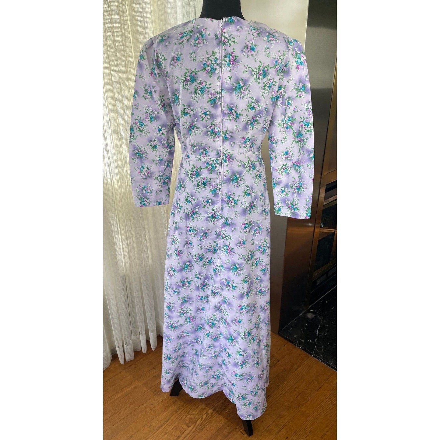 Vintage prairie dress, floral lilac / purple, long sleeves gown