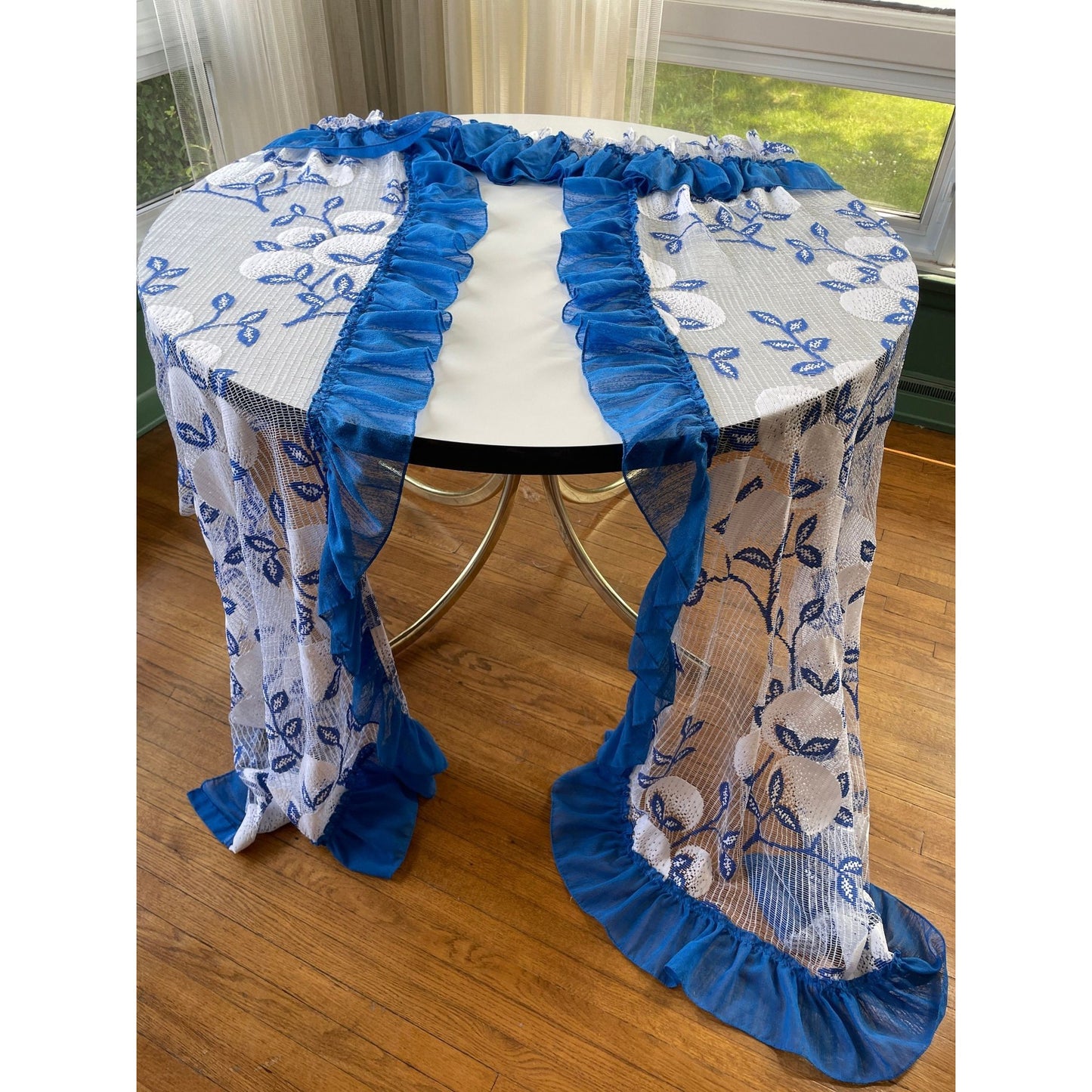Vintage 80s ruffled double curtains, royal blue, white mesh