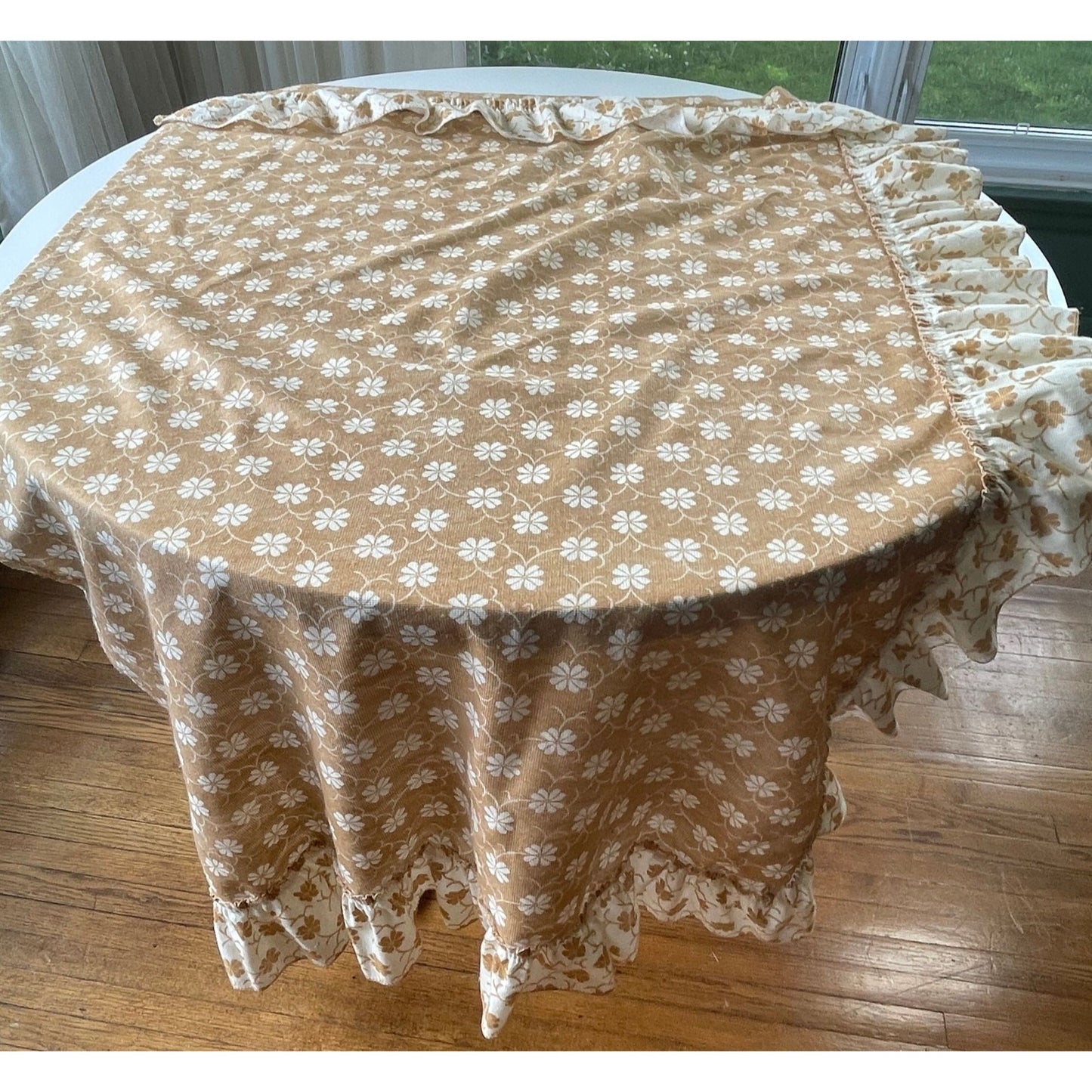 Vintage 80s ruffled curtains with tieback, tan clovers