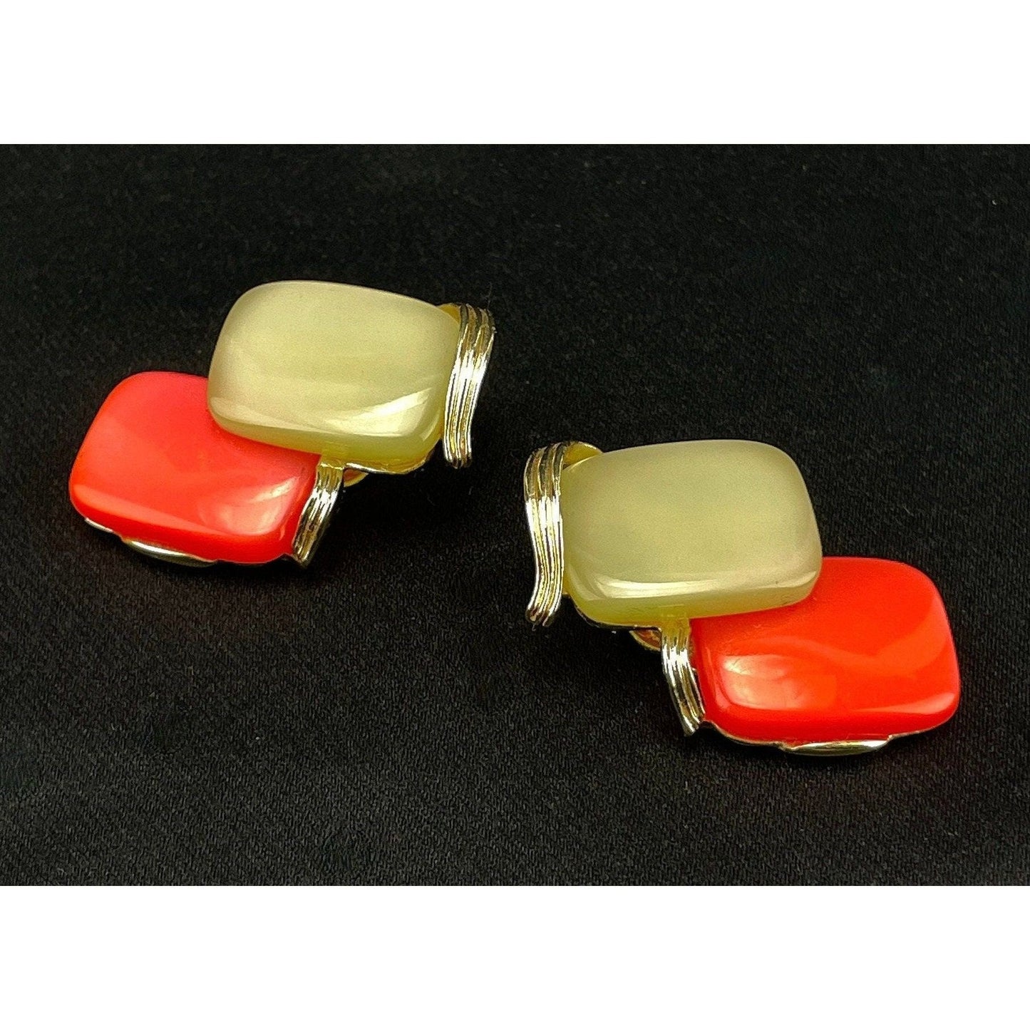 Vintage 60s Moonglow clip on earrings, Lisner