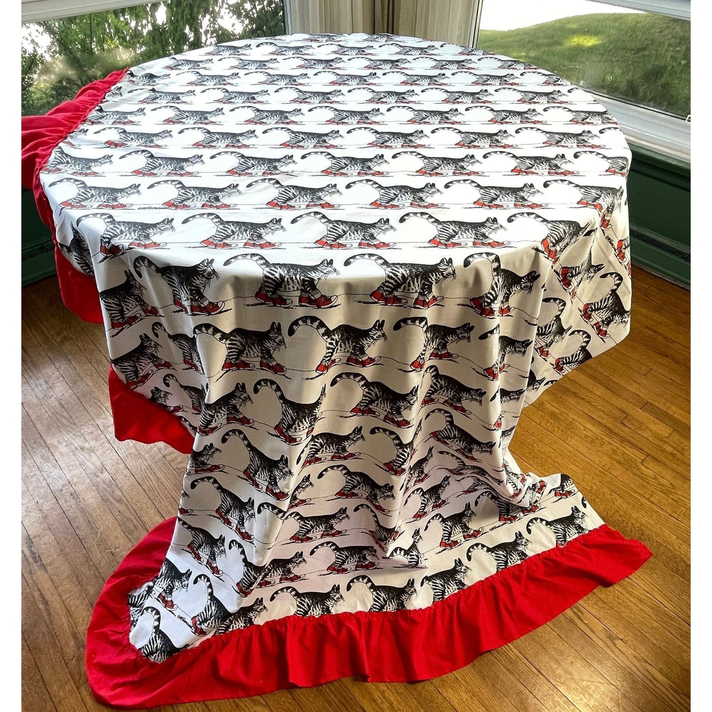 Vintage 70s curtain, Kliban Cat novelty print, cat wearing red shoes, ruffled sides