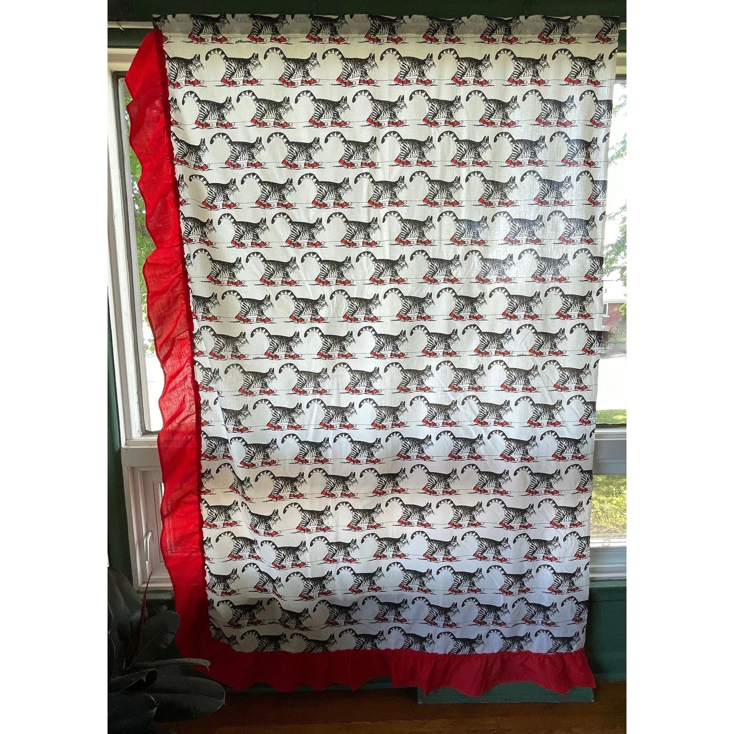 Vintage 70s curtain, Kliban Cat novelty print, cat wearing red shoes, ruffled sides