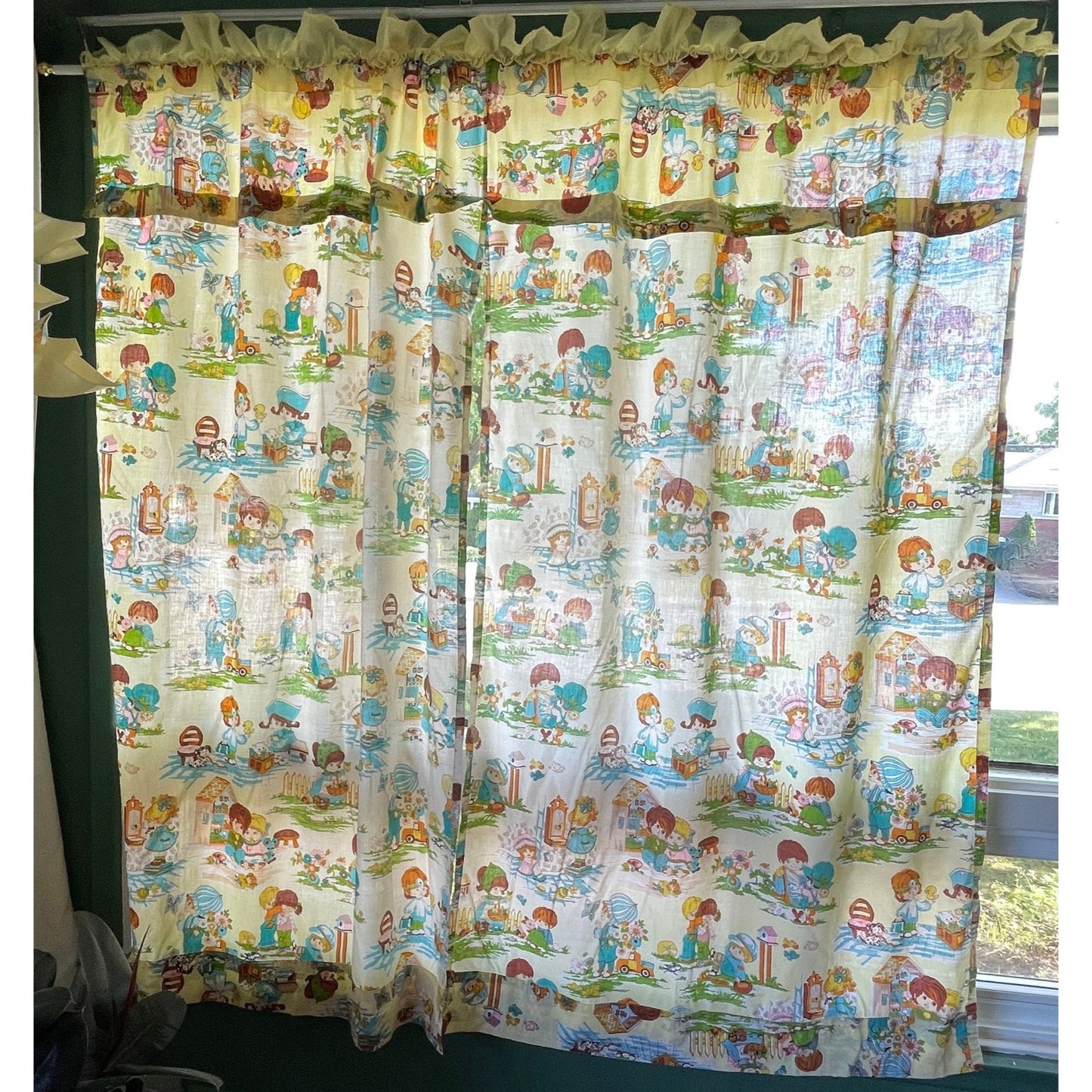 Vintage 70s double curtain, novelty print ruffled panels
