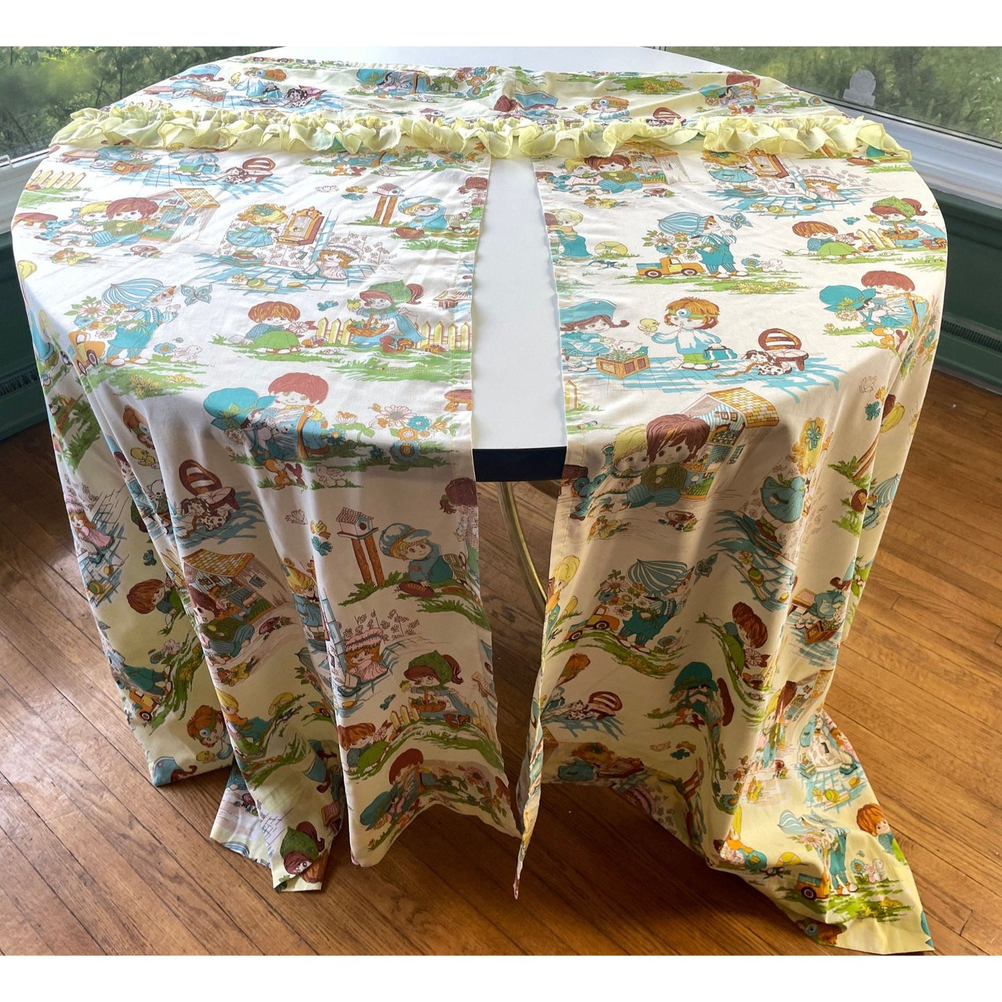 Vintage 70s double curtain, novelty print ruffled panels