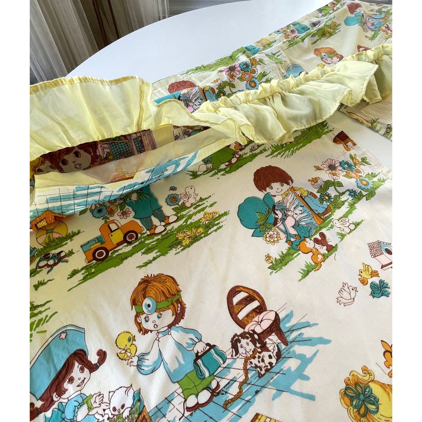 Vintage 70s double curtain, novelty print ruffled panels