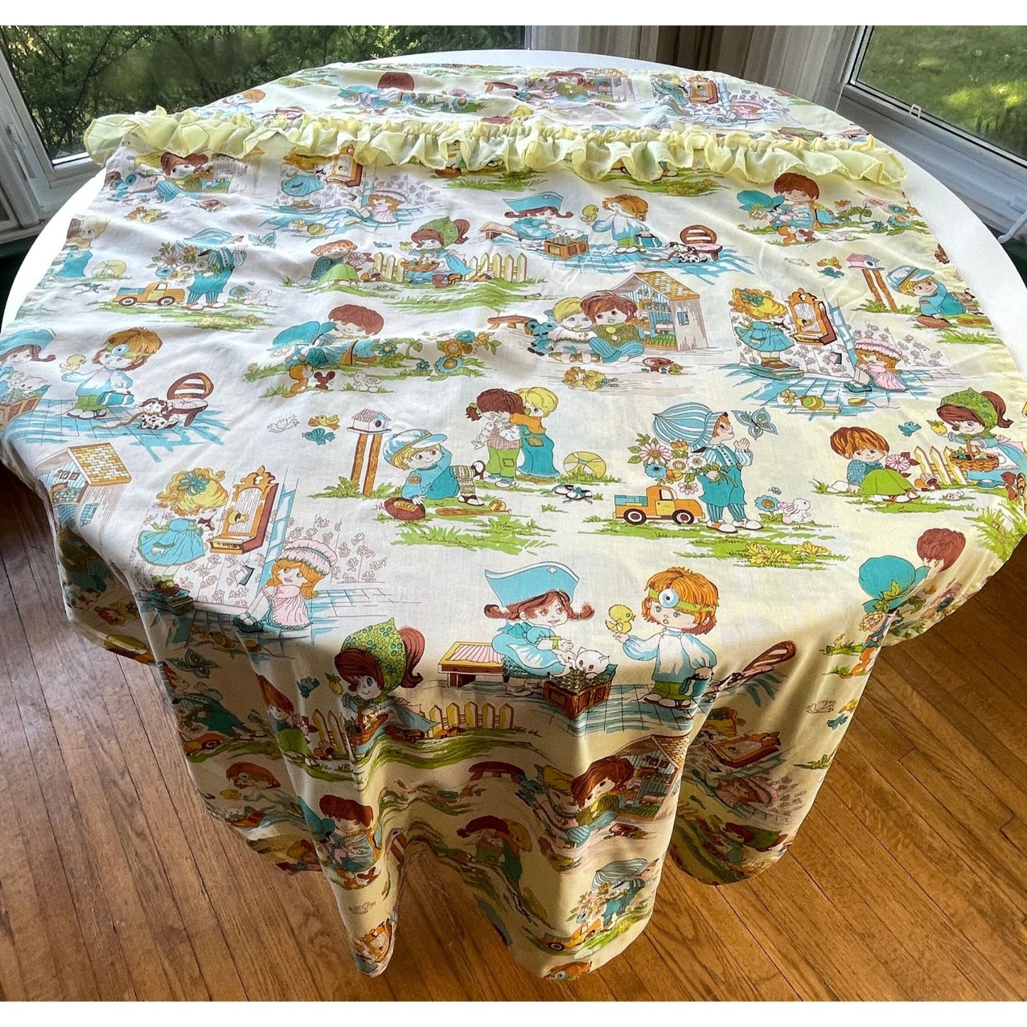 Vintage 70s double curtain, novelty print ruffled panels