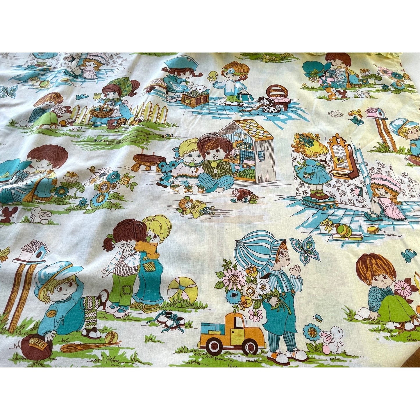 Vintage 70s double curtain, novelty print ruffled panels