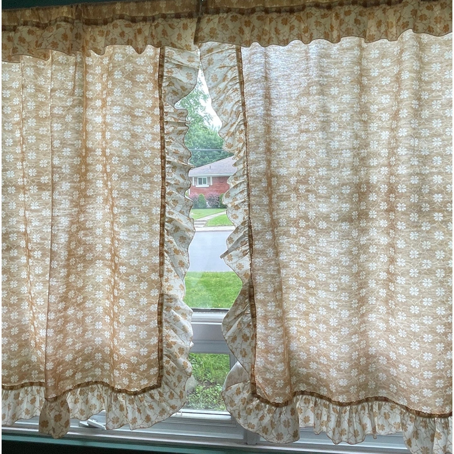 Vintage 80s ruffled curtains with tieback, tan clovers