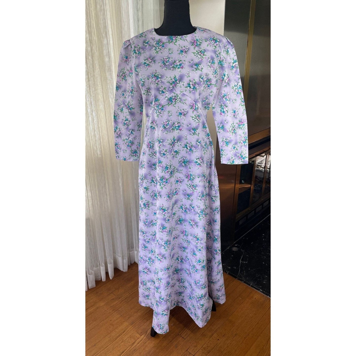 Vintage prairie dress, floral lilac / purple, long sleeves gown