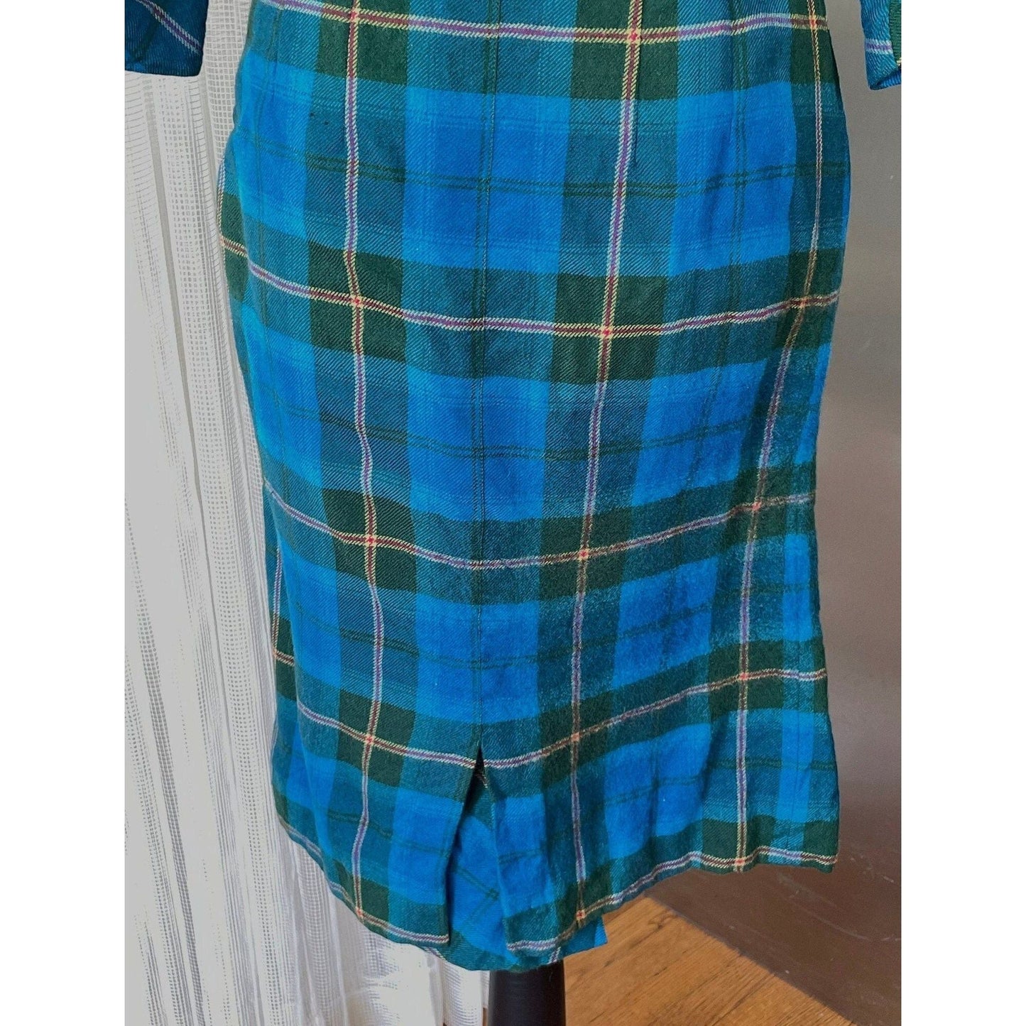 Vintage 1960s two pieces set, plaid wool jacket and straight skirt, AlJean
